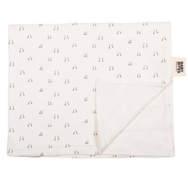 西班牙baby bitesy嬰兒推車(chē)搖搖椅專(zhuān)用蓋毯 白色.jpg 西班牙baby bitesy嬰兒推車(chē)搖搖椅專(zhuān)用蓋毯 白色.jpg