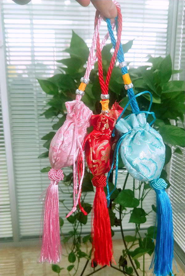 佑童小兒推拿 不同顏色香囊.jpg 佑童小兒推拿 不同顏色香囊.jpg