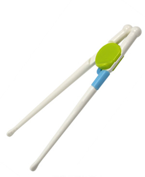 小太陽(yáng)嬰童學(xué)習(xí)筷子.jpg 小太陽(yáng)嬰童學(xué)習(xí)筷子.jpg