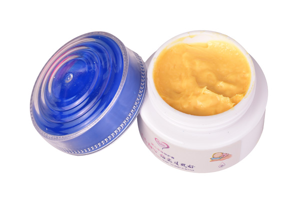 初心貝貝嬰兒呵護抑菌膏產(chǎn)品展示