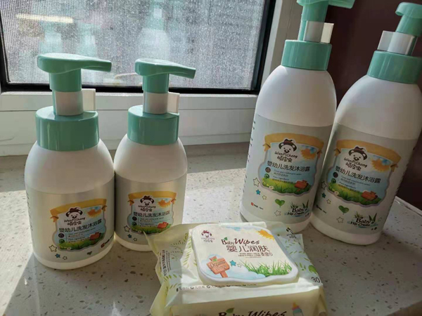 頑皮蟲洗發(fā)沐浴露實物圖1.jpg