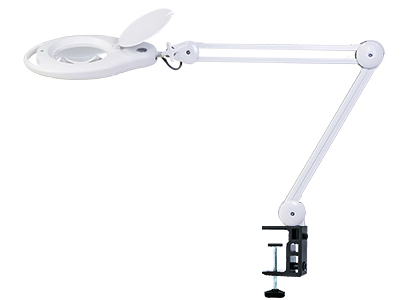 愛(ài)德華醫(yī)生 睿智夾燈.jpg 愛(ài)德華醫(yī)生 睿智夾燈.jpg