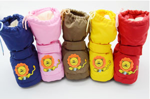 愛(ài)嬰童防水中筒加絨保暖鞋雪地靴小獅子圖案